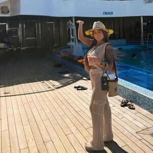 Meet your Posher, Isabel